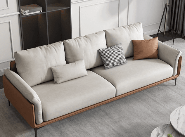 Biến sofa da nhỏ gọn thành điểm nhấn của phòng khách