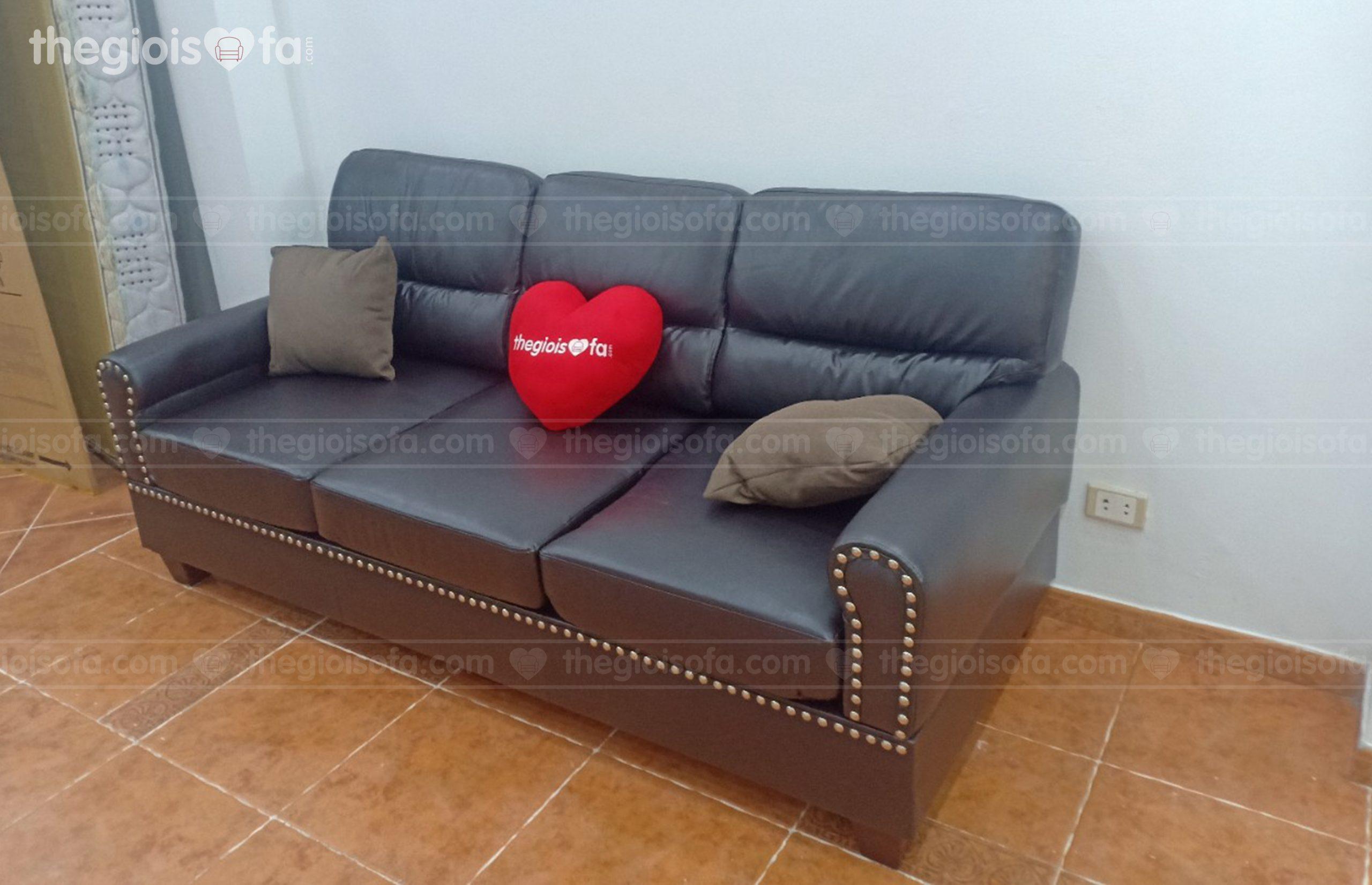 Giao hàng sofa da Vansati cho chị Trang ngõ Thông Phong – Tôn Đức Thắng – Hà Nội