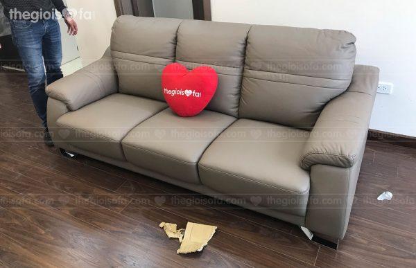Giao hàng Sofa da thật Sofa Malaysia OMEGA 184 cho anh Dũng tại Bea Sky – Mua sofa Quận Hoàng Mai