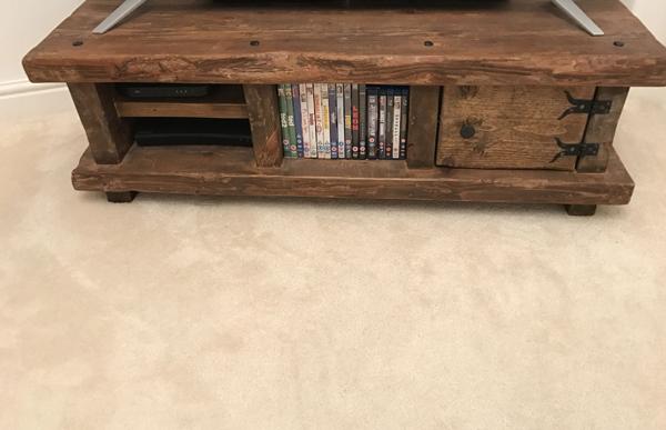 Top 10+ mẫu kệ tivi gỗ tự nhiên tốt nhất cho phòng khách năm 2022