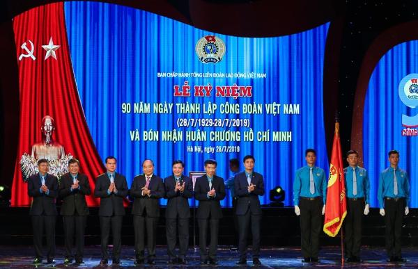 Công đoàn là tổ chức đại diện và bảo vệ các quyền, lợi ích hợp pháp chính đáng của người lao động