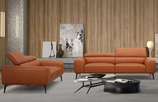 Sofa Kuka sử dụng chất liệu da bò thật cùng các vật liệu cao cấp khác