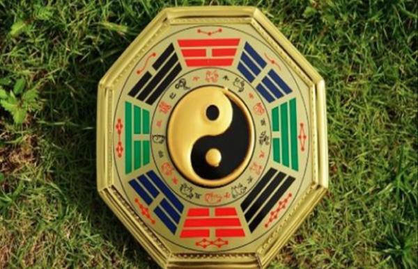 Gương bát quái