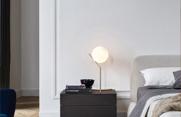 Đèn bàn cho phòng ngủ