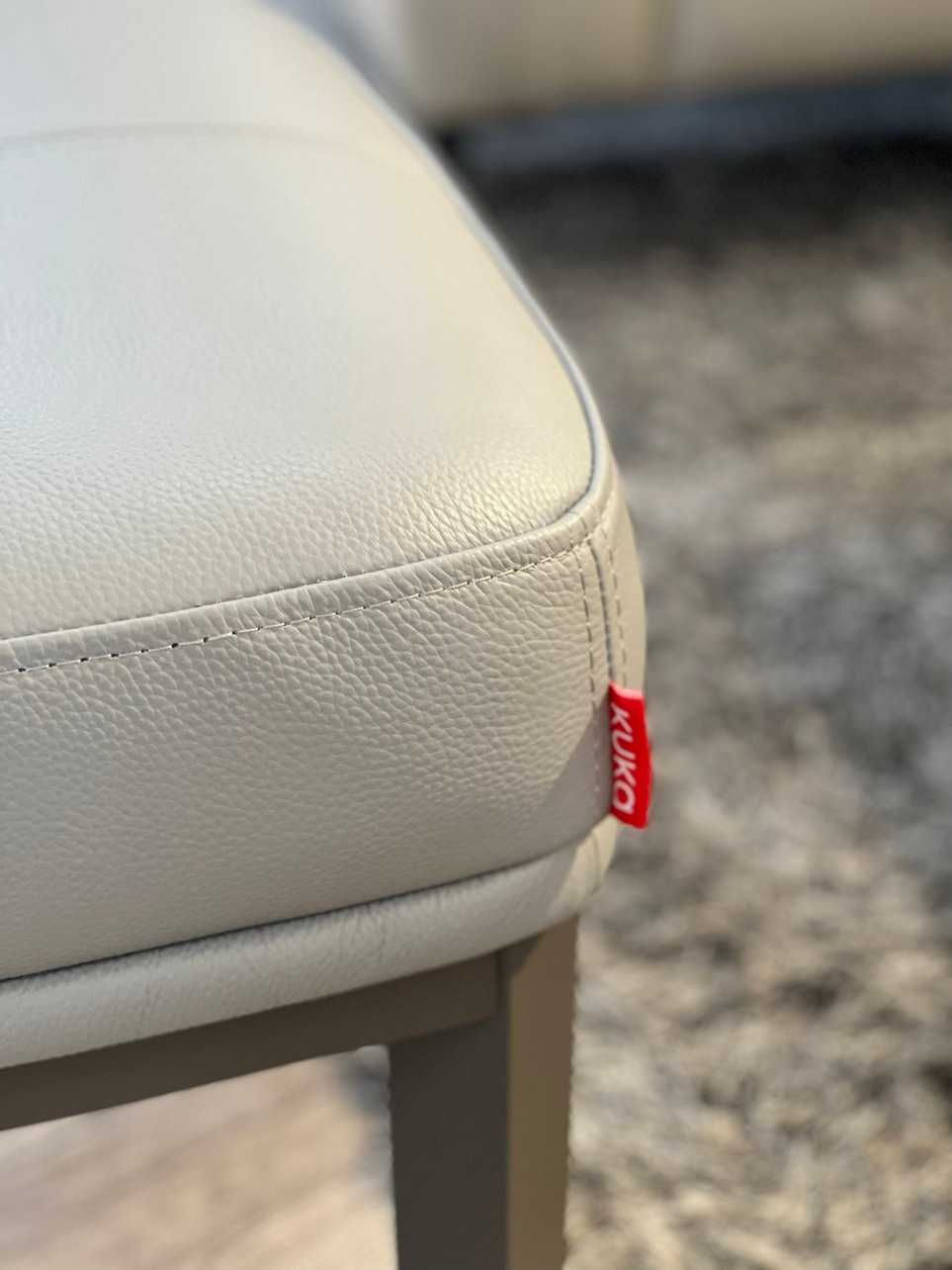 Sofa đôn Kuka D832-B