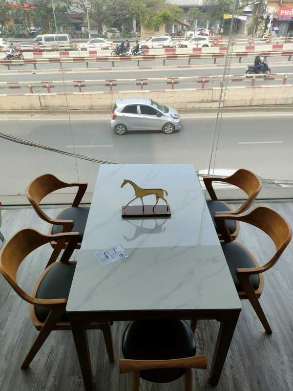 Bàn ăn gỗ mặt đá Hazel